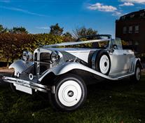 A.T Beauford Wedding Car Hire Photo 2