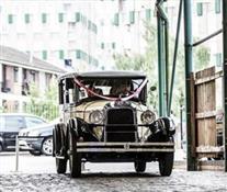 A.T Beauford Wedding Car Hire Photo 3