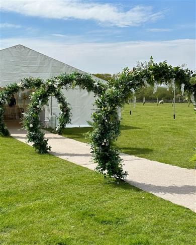 2.4m Flower moon arch